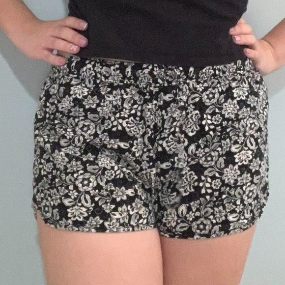 Aeropostale Pants - Floral Shorts